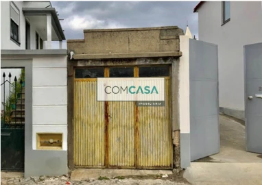 Loja para Venda em Paços de Brandão