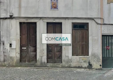 Loja para Venda em Paços de Brandão