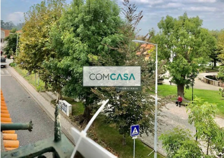 Loja para Venda em Paços de Brandão Foto 2