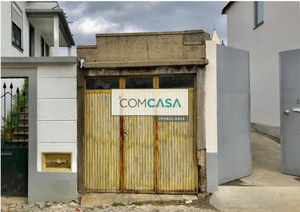 Loja para Venda em Paços de Brandão Foto 6