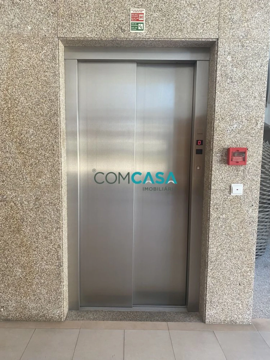 Loja para Arrendamento em Ramalde Foto 29