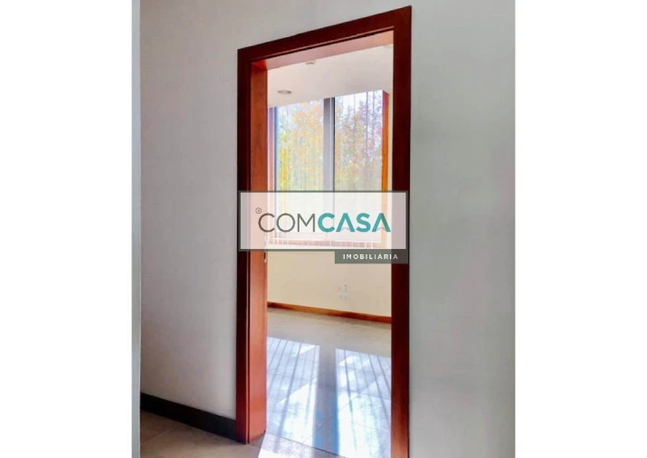 Loja para Arrendamento em Ramalde Foto 10