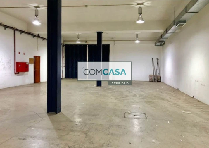 Loja para Arrendamento em Ramalde Foto 24