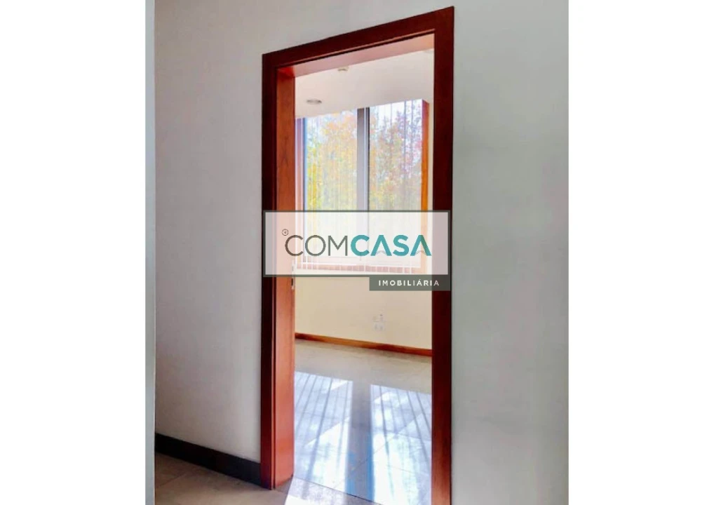 Loja para Arrendamento em Ramalde Foto 10