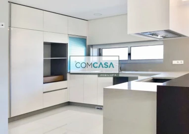 Moradia T4 para Venda em Vila Nova da Telha