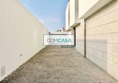 Moradia T4 para Venda em Vila Nova da Telha