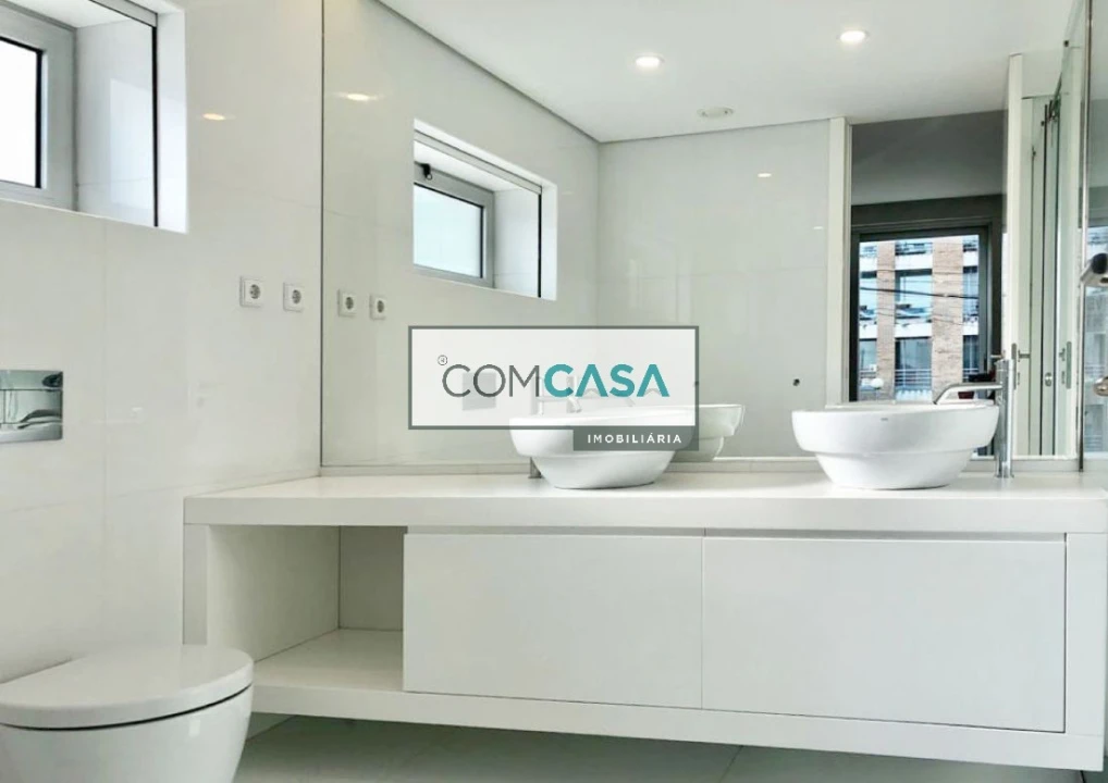 Moradia T4 para Venda em Vila Nova da Telha Foto 26