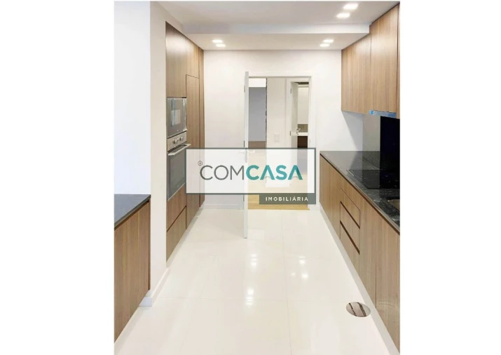 Apartamento T4 para Venda em Cedofeita, Santo Ildefonso, Sé, Miragaia, São Nicolau e Vitória Foto 14