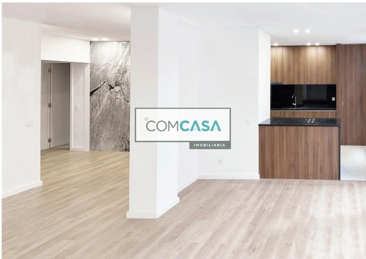 Apartamento T4 para Venda em Cedofeita, Santo Ildefonso, Sé, Miragaia, São Nicolau e Vitória Foto 2