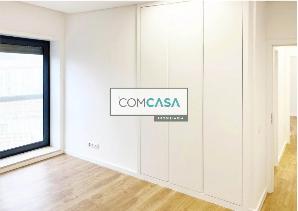 Apartamento T4 para Venda em Cedofeita, Santo Ildefonso, Sé, Miragaia, São Nicolau e Vitória Foto 6