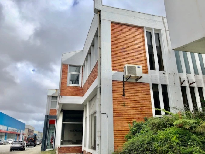 Loja para Arrendamento em Ramalde Foto 23