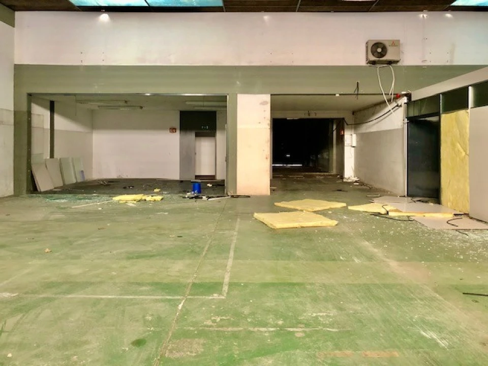 Loja para Arrendamento em Ramalde Foto 18