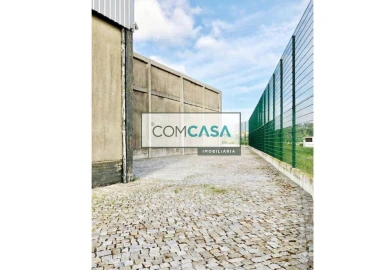 Loja para Arrendamento em Perafita, Lavra e Santa Cruz do Bispo