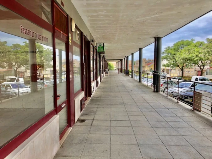 Loja para Venda em São Mamede de Infesta e Senhora da Hora Foto 2