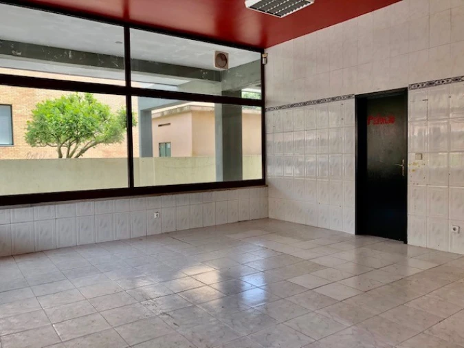 Loja para Venda em São Mamede de Infesta e Senhora da Hora Foto 6