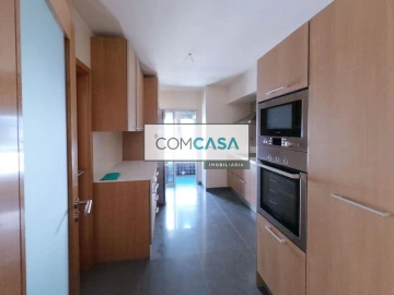 Apartamento T3 para Venda em Ramalde