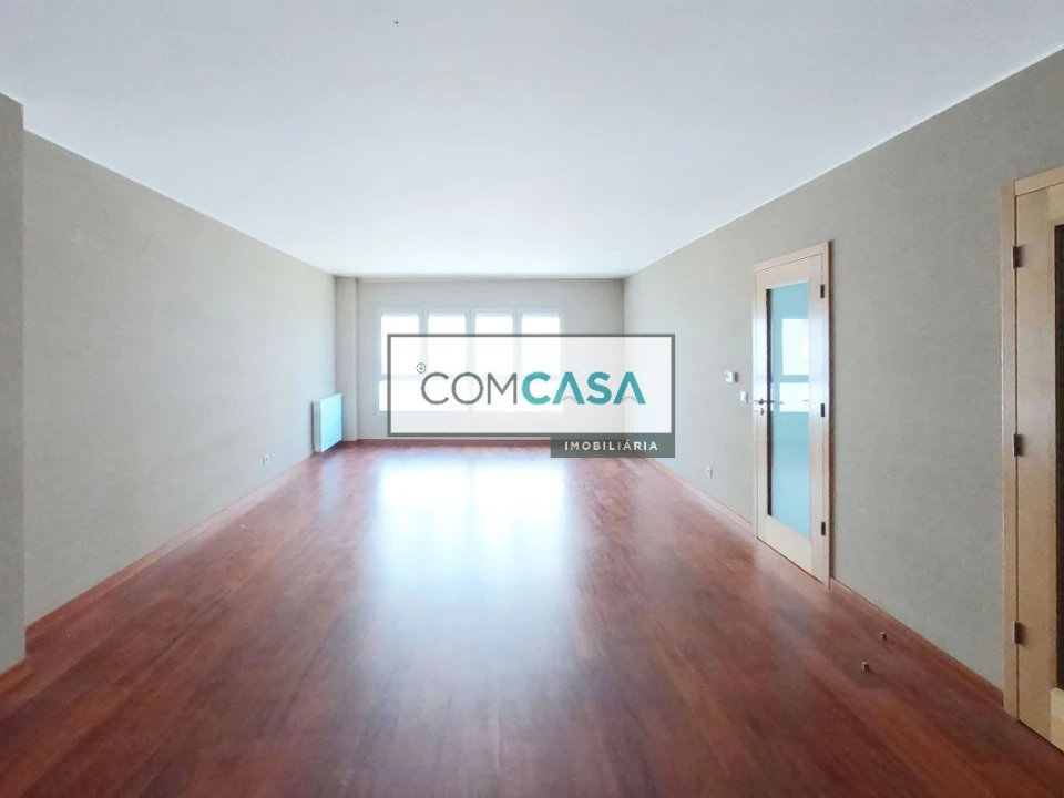 Apartamento T3 para Venda em Ramalde Foto 2