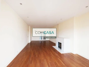 Apartamento T3 para Venda em Lordelo do Ouro e Massarelos
