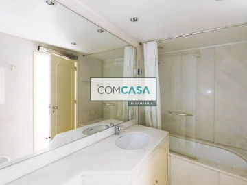 Apartamento T3 para Venda em Lordelo do Ouro e Massarelos