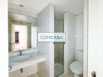 Apartamento T3 para Venda em Lordelo do Ouro e Massarelos