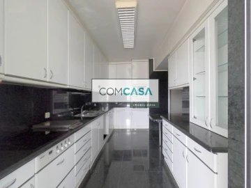 Apartamento T3 para Venda em Lordelo do Ouro e Massarelos