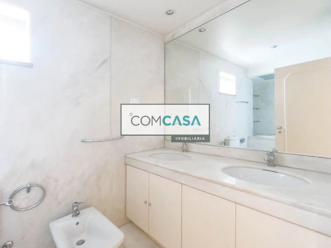 Apartamento T3 para Venda em Lordelo do Ouro e Massarelos Foto 12