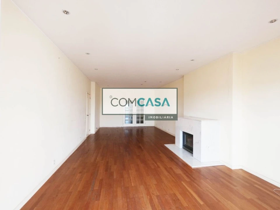Apartamento T3 para Venda em Lordelo do Ouro e Massarelos Foto 1