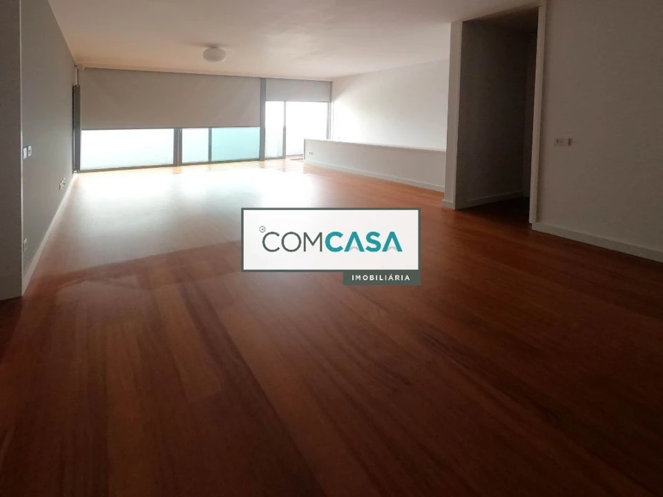 Moradia T4 para Venda em Aldoar, Foz do Douro e Nevogilde Foto 4
