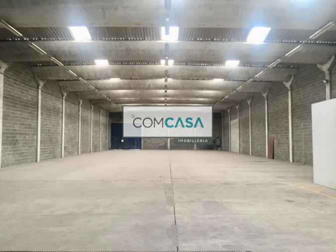 Loja para Arrendamento em Cidade da Maia Foto 2