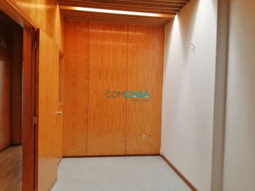 Loja para Arrendamento em Ramalde