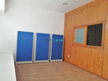 Loja para Arrendamento em Ramalde