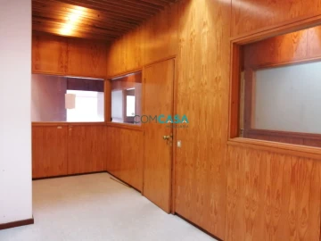 Loja para Arrendamento em Ramalde