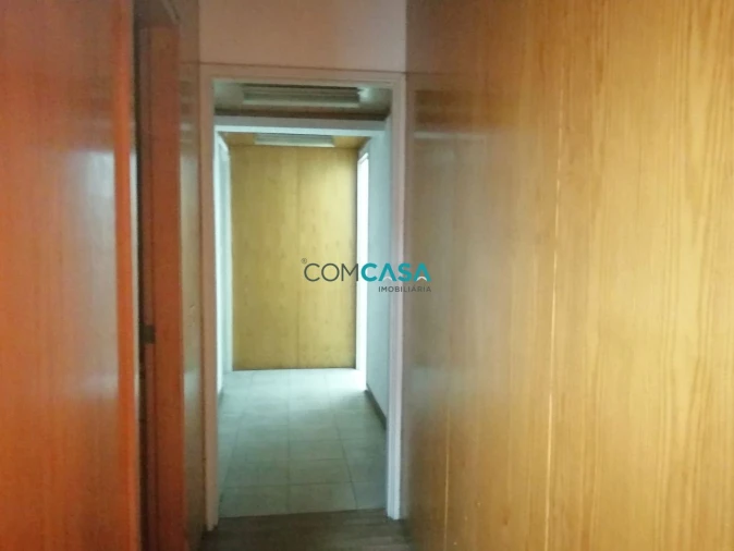 Loja para Arrendamento em Ramalde Foto 7