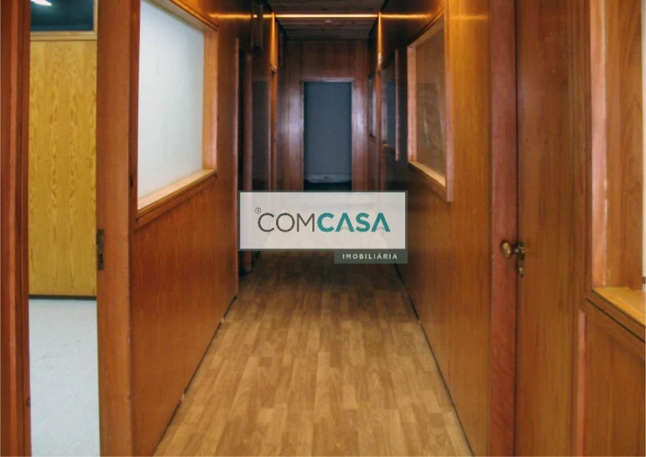 Loja para Arrendamento em Ramalde Foto 5