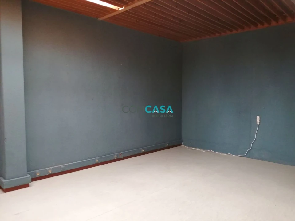 Loja para Arrendamento em Ramalde Foto 17