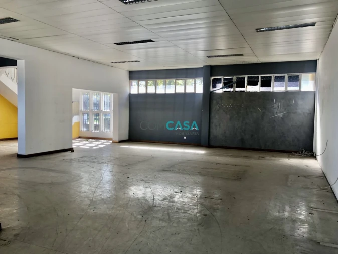 Loja para Arrendamento em Ramalde Foto 15