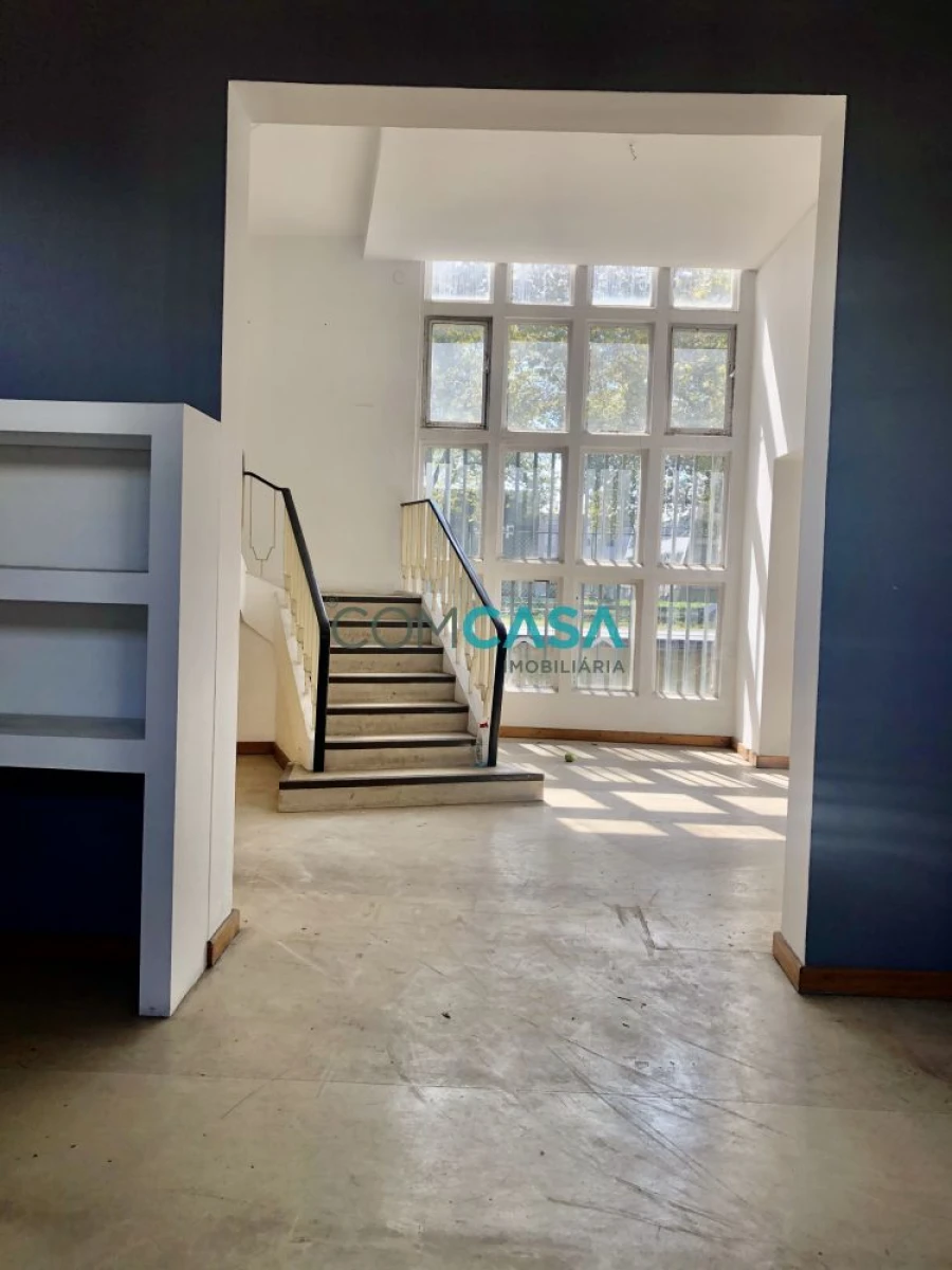 Loja para Arrendamento em Ramalde Foto 14