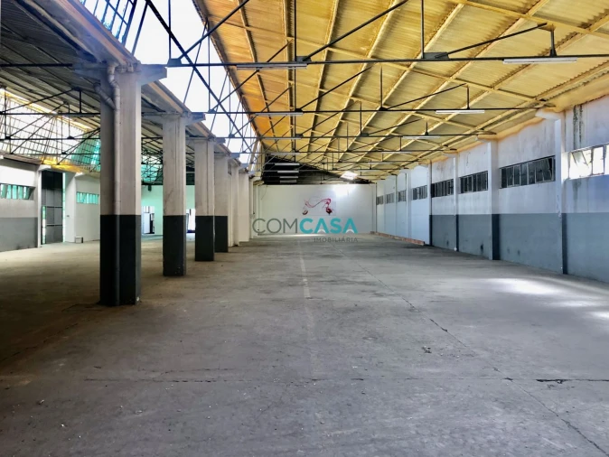 Loja para Arrendamento em Ramalde Foto 5