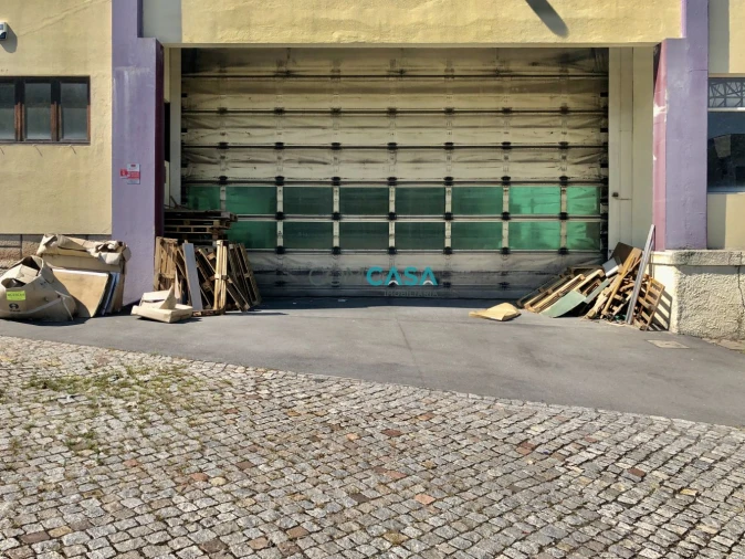 Loja para Arrendamento em Ramalde Foto 17