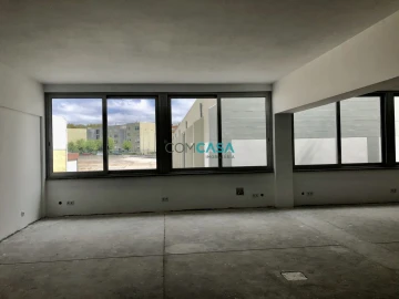 Loja para Arrendamento em São Mamede de Infesta e Senhora da Hora