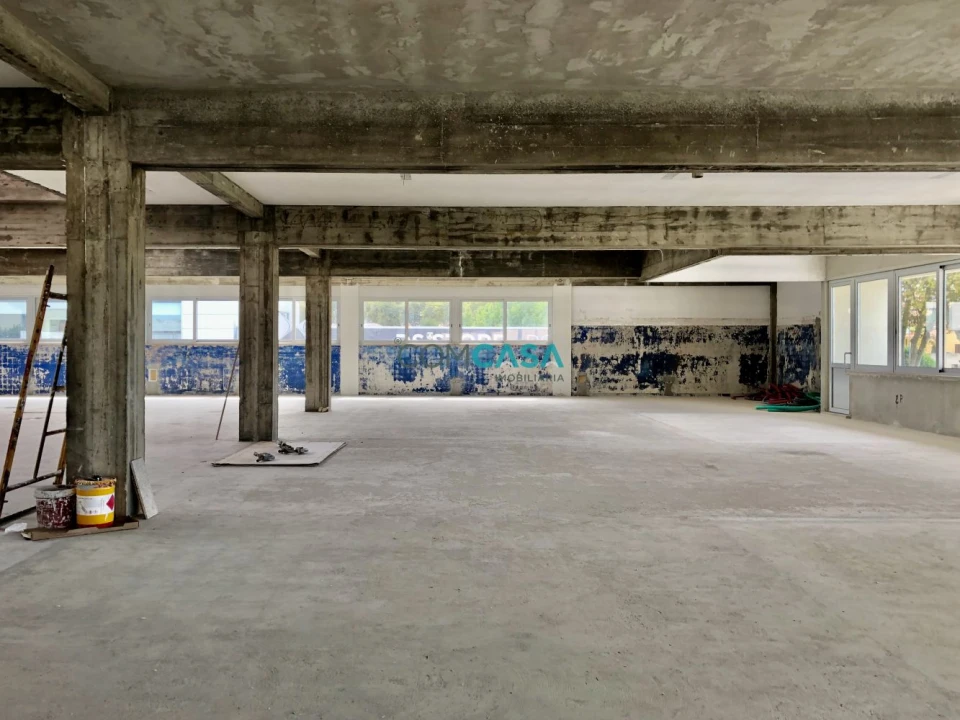 Loja para Arrendamento em São Mamede de Infesta e Senhora da Hora Foto 1