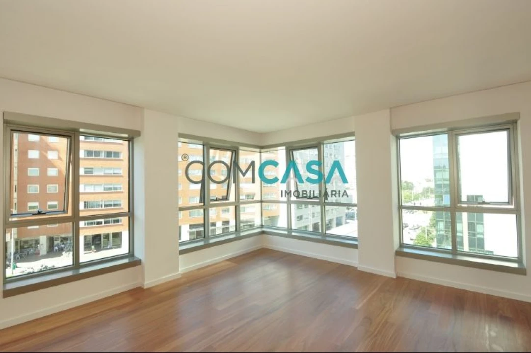 Apartamento T4 para Venda em Ramalde Foto 20