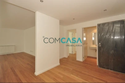 Apartamento T4 para Venda em Ramalde