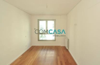 Apartamento T4 para Venda em Ramalde