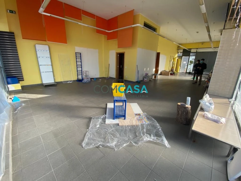 Loja para Arrendamento em Matosinhos e Leça da Palmeira Foto 3