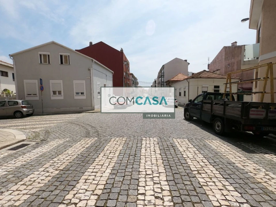 Loja para Venda em Matosinhos e Leça da Palmeira Foto 1