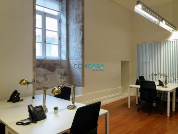 Loja para Arrendamento em Cedofeita, Santo Ildefonso, Sé, Miragaia, São Nicolau e Vitória