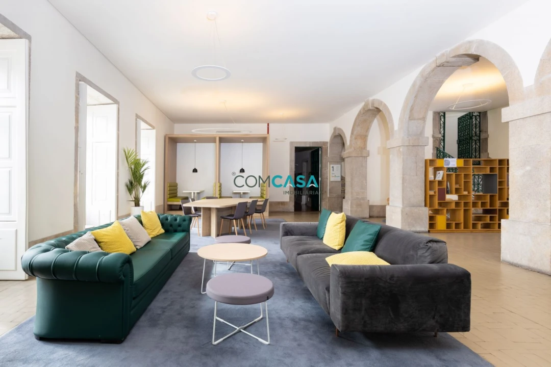 Loja para Arrendamento em Cedofeita, Santo Ildefonso, Sé, Miragaia, São Nicolau e Vitória Foto 2