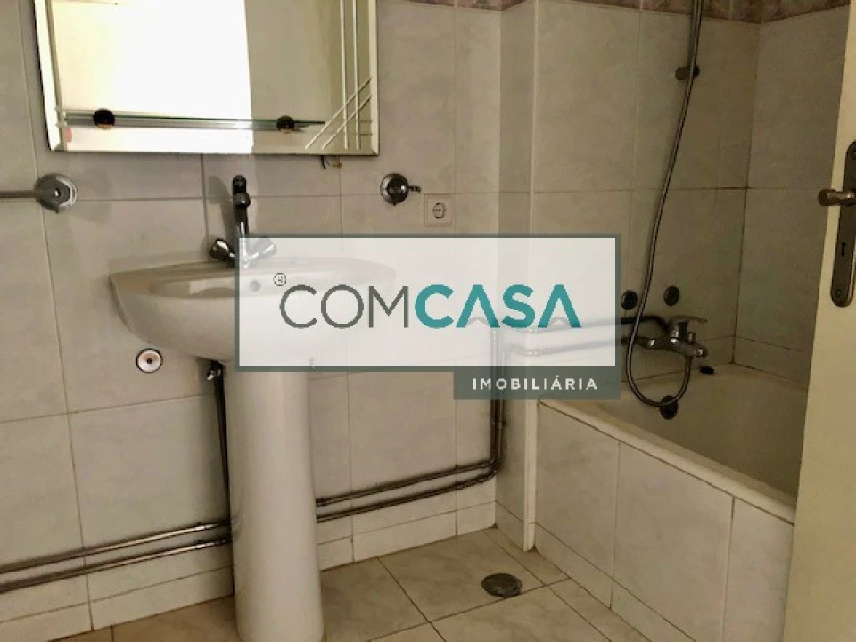 Apartamento T4 para Venda em Ramalde Foto 19