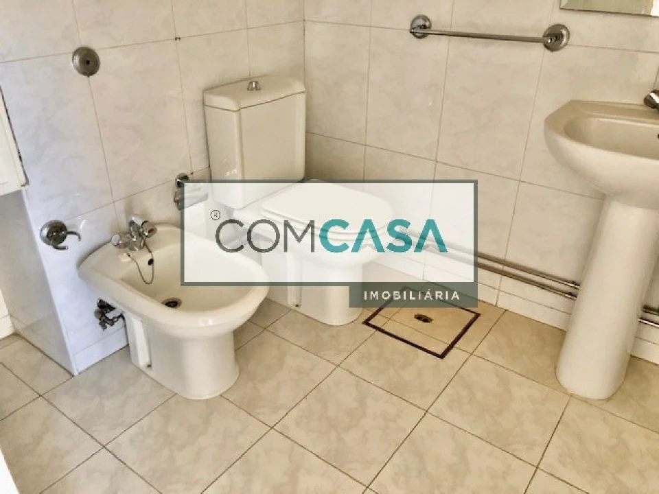 Apartamento T4 para Venda em Ramalde Foto 18